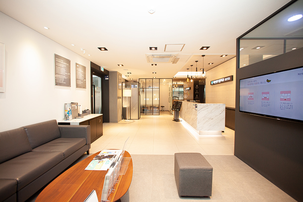 계산센트럴치과 내부 인테리어-1
